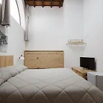 Le Pietrasantine - Centro Storico Bed & Breakfast