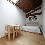 Bed & Breakfast Le Pietrasantine - Centro Storico 4*