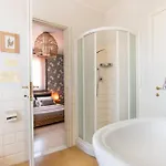 Le Pietrasantine - Centro Storico Bed & Breakfast